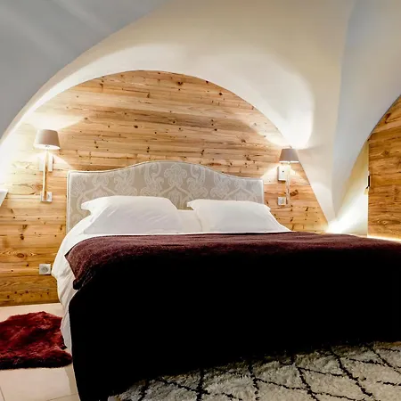 Chalet Renove Au Coeur Du Praz, Courchevel, A 150m Des Pistes, 4 Chambres, 9 Personnes - Fr-1-514-20 *