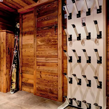 Renove Au Coeur Du Praz, Courchevel, A 150m Des Pistes, 4 Chambres, 9 Personnes - Fr-1-514-20 Chalet